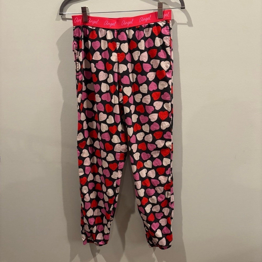 Victoria’s Secret Angel Jogger Style Pajama Pants Valentine’s Day Heart Print
